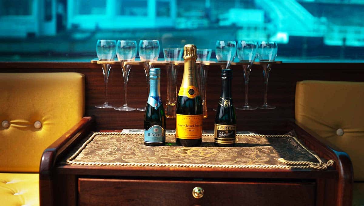 Champagne on a Dunarama boat
